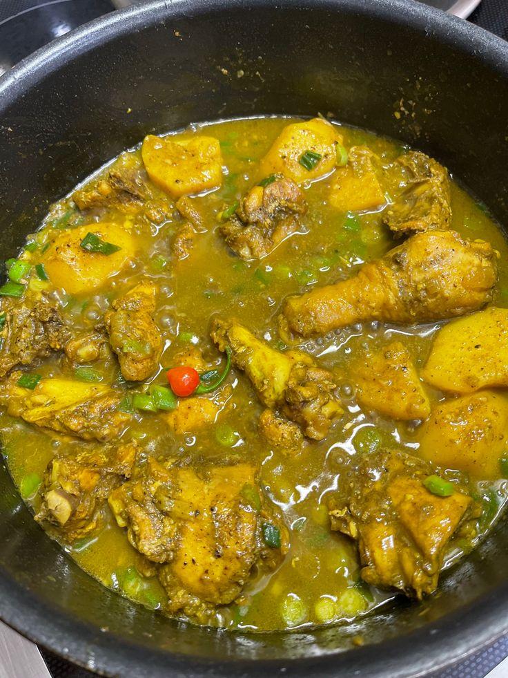 Curry chicken